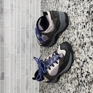 Women's Gray & Black Vasque Ankle Hiking Boots / Trail Running Shoes sz 8.5